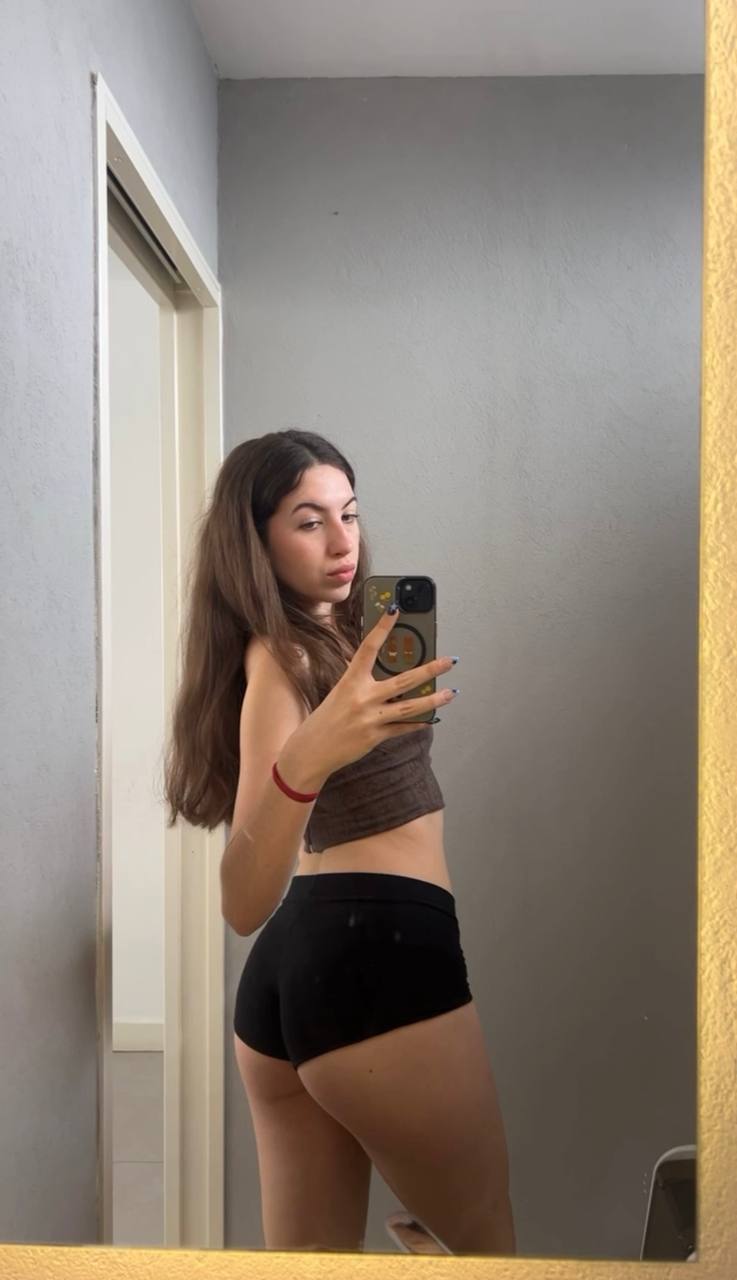 Amber in her underwear in Quetta