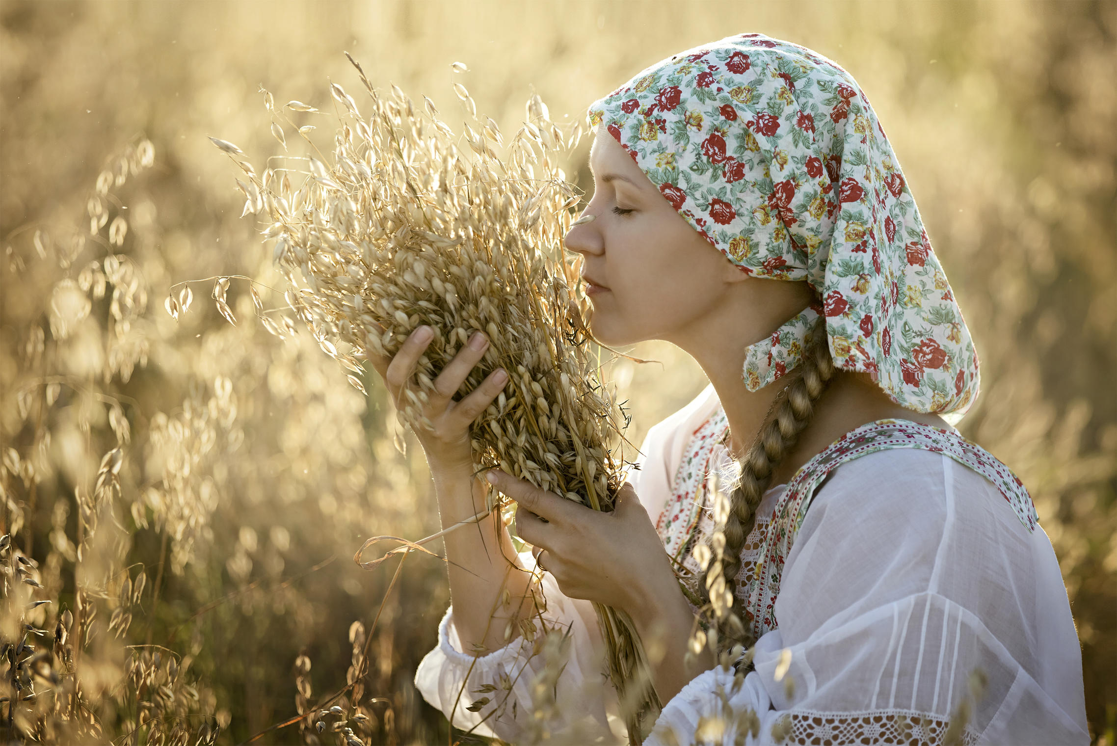 Photo Women in Slavic costumes in Quetta