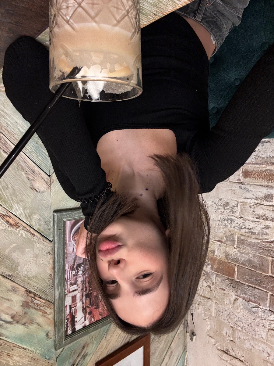 Fresh photos, fresh mood — Tina online in Quetta